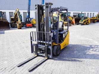 صورة ل رافعات 2023 اكس سي ام جي XVB15-PTW2