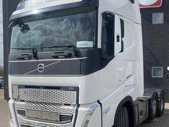 صورة ل رؤوس شاحنات 2022 فولفو FH460