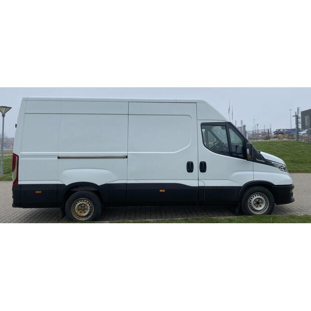 2021 Iveco Daily 35S18-47009604