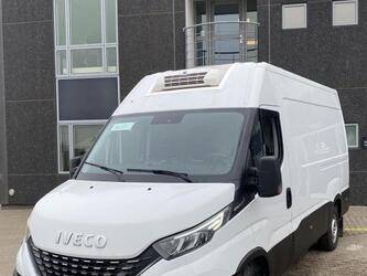 صورة ل شاحنات صندوقية 2021 ايفكو Daily 35S18