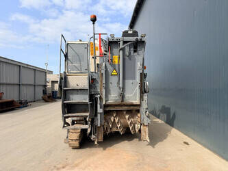 2014-wirtgen-w100fi-1450266-47009812