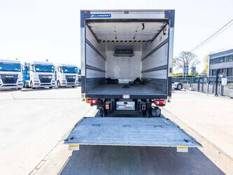 2018-renault-d10-47009965