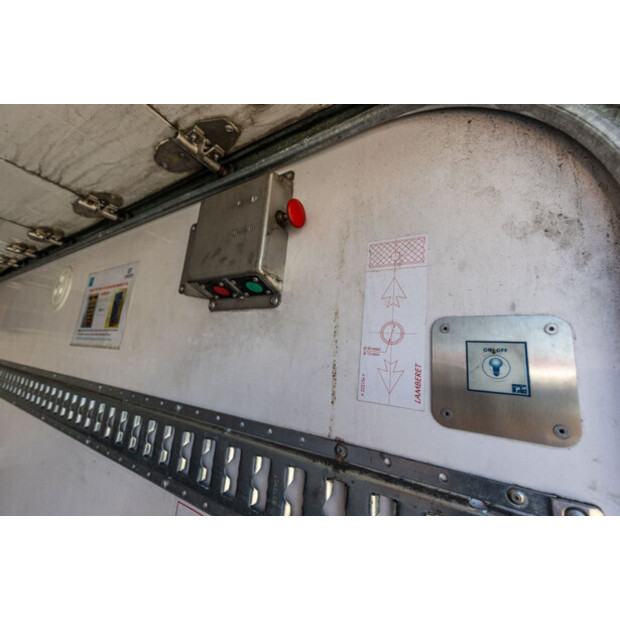 2018 Renault D10-47009967