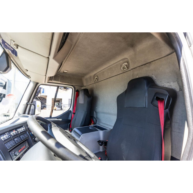 2018 Renault D10-47009974