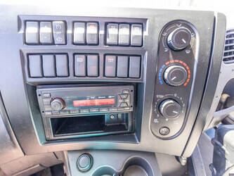 2018-renault-d10-47009978