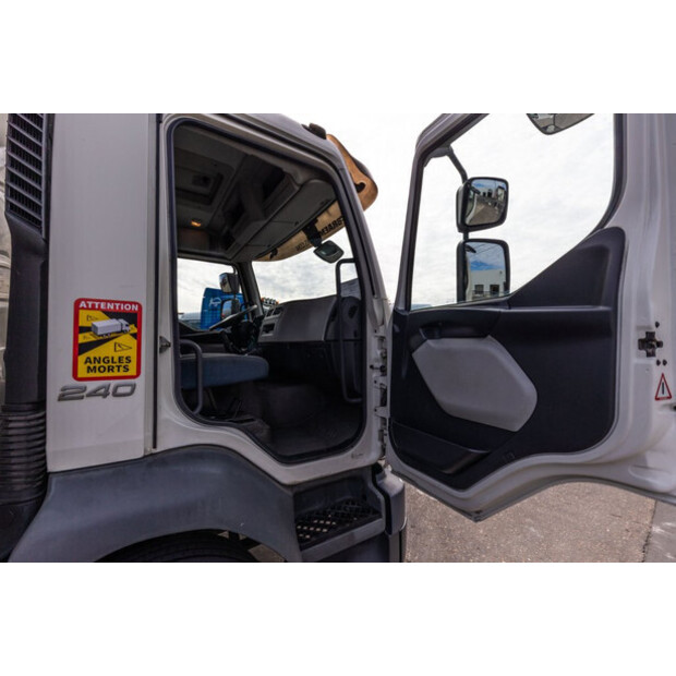 2012 فولفو FL 240-47010101