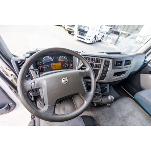 2012 فولفو FL 240-47010102