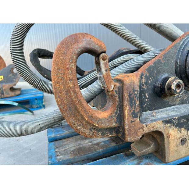 2018 OilQuick OQ65-47012090