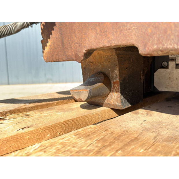 2017 OilQuick OQ65-47012145