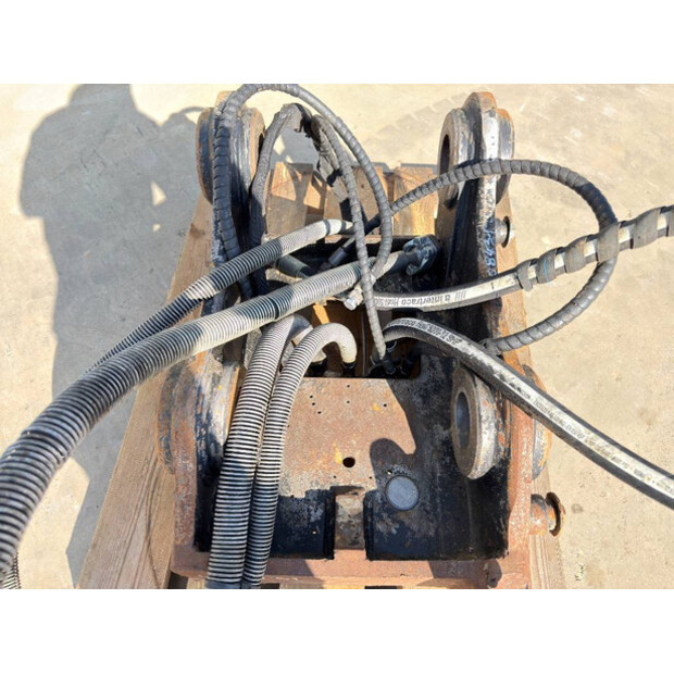 2017 OilQuick OQ65-47012146