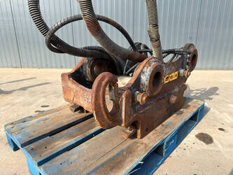 Image for ATTACHMENTS 2018 OilQuick OQ70/55 for Sale in Netherlands