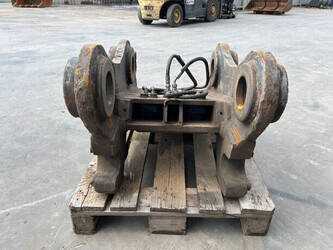 2016-caterpillar-352f-1450545-47012436