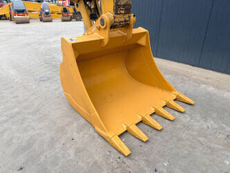 2018-caterpillar-323-1450558-47012696