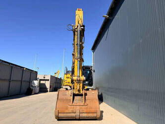 2017-caterpillar-352f-1450563-47012937