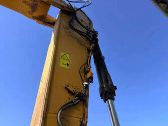 2017-caterpillar-352f-1450563-47012948