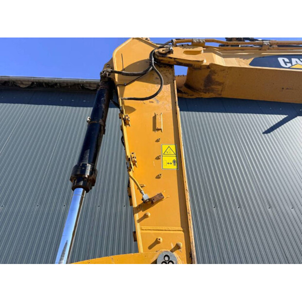 2017 Caterpillar 352F-47012949