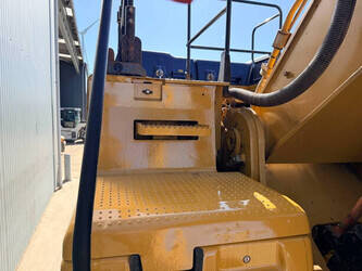 2017-caterpillar-352f-1450563-47012953