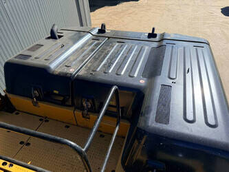 2017-caterpillar-352f-1450563-47012956