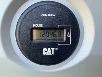2017-caterpillar-352f-1450563-47012963