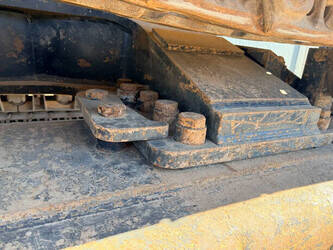 2017-caterpillar-352f-1450563-47012977