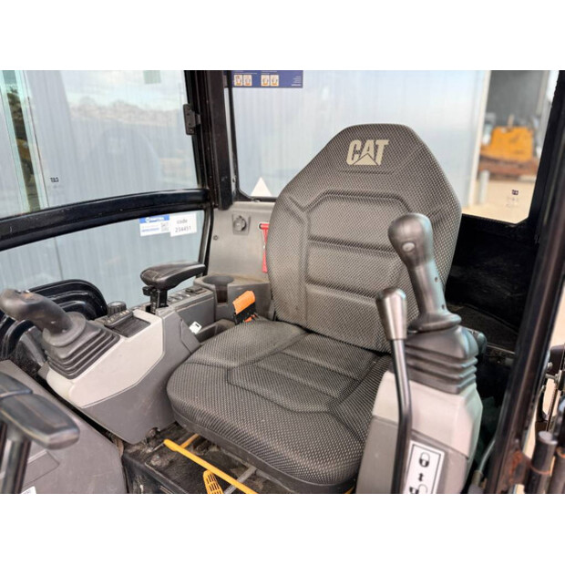 2021 Caterpillar 301.8-47013613