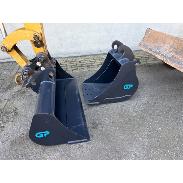 2020 كاتربيلر 303.5ECR-47013661