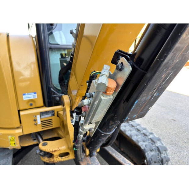 2020 كاتربيلر 303.5ECR-47013666