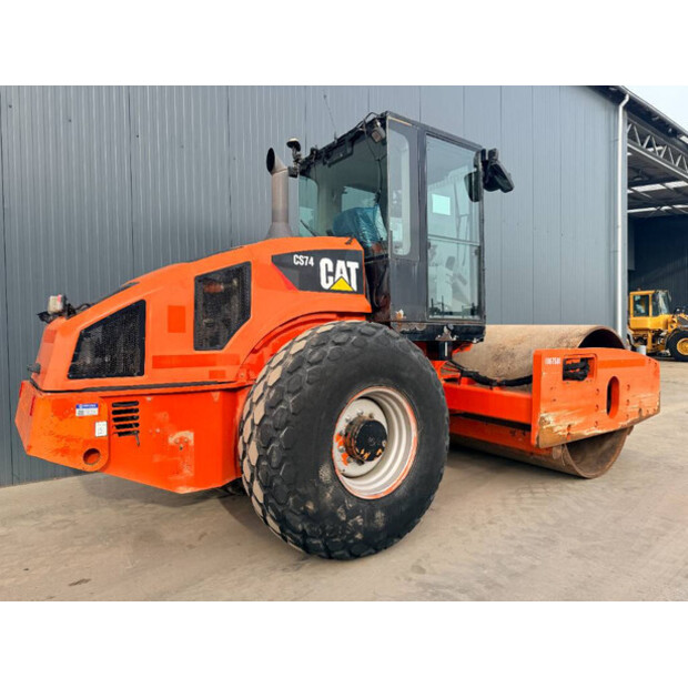 2011 Caterpillar CS74-47014314