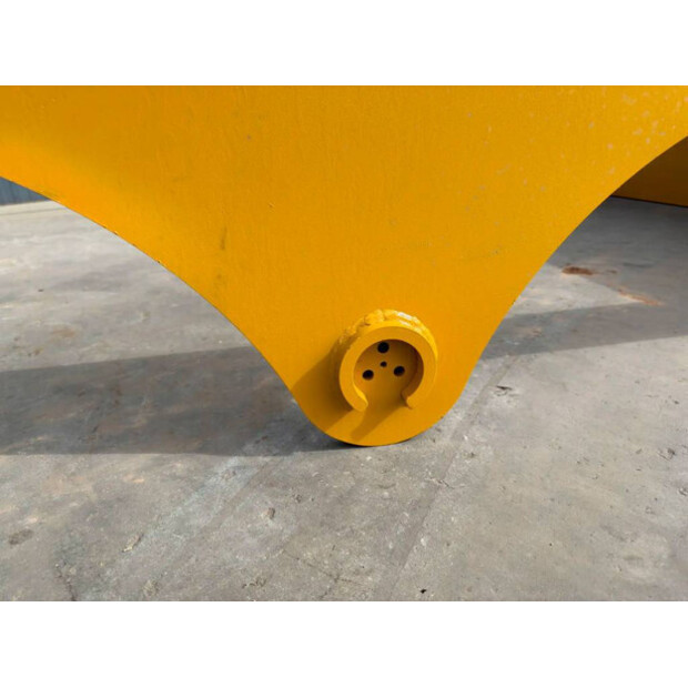 2026 فولفو A40G-47014906