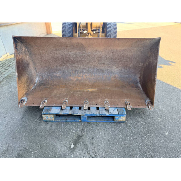 2017 Caterpillar 908M-47015455