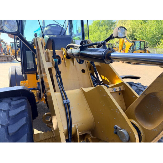 2017 Caterpillar 908M-47015470