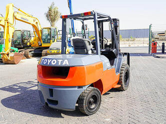 2017-toyota-7fd50-47015710