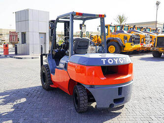 2017-toyota-7fd50-47015711