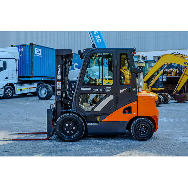2020 Doosan D30S-7-47015719