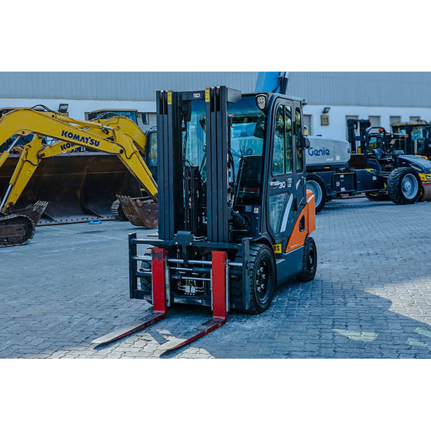 2020 Doosan D30S-7-47015720
