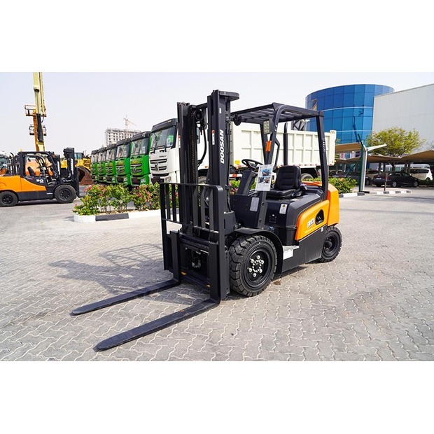 2021 دووسان D30NXP-47015732