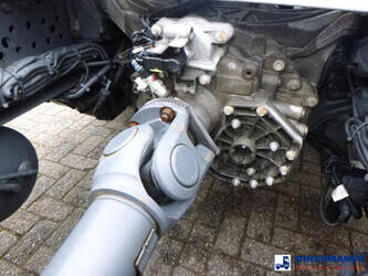 2016-mercedes-benz-actros-1843-4x2-euro-6-47016856