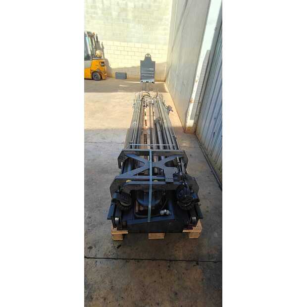 2016 بي تي RRE 140-47024094