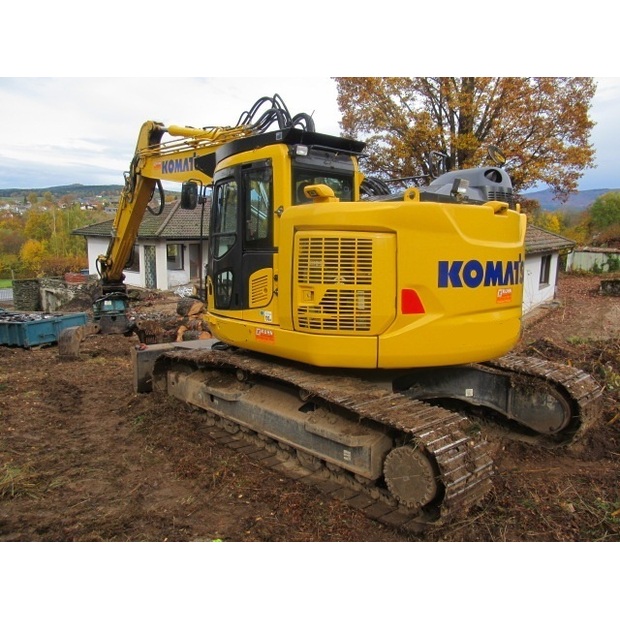 2022 كوماتسو PC228USLC-11E0-47024515