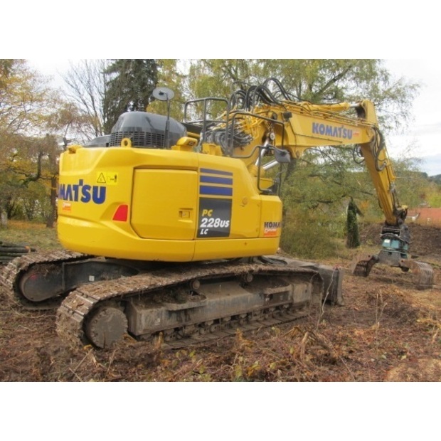 2022 كوماتسو PC228USLC-11E0-47024518