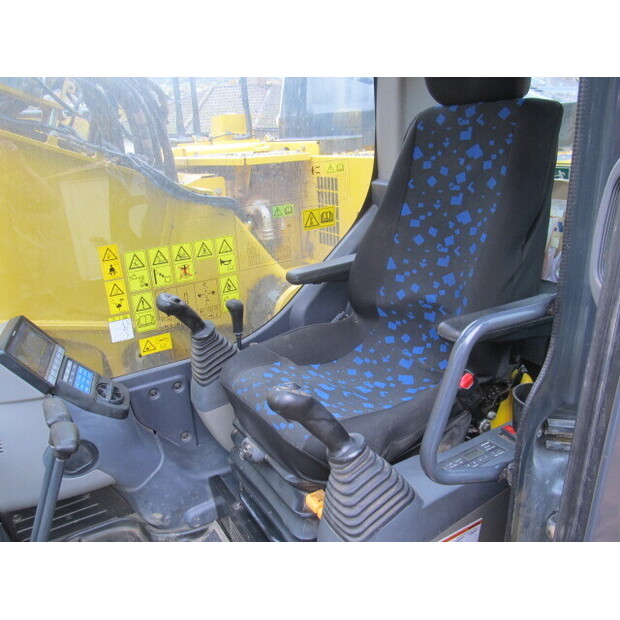 2022 كوماتسو PC228USLC-11E0-47024519