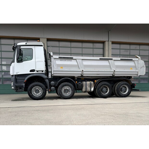 2023 مرسيدس بنز Arocs 3551-47024770