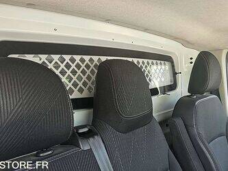 2018-renault-trafic-1450739-47030353
