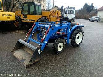 صورة ل تراكتورات زراعية لسكي TU1700