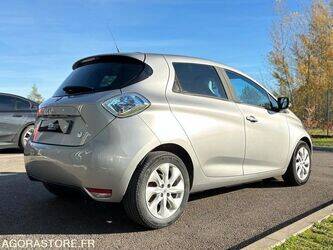 2015-renault-zoe-1450748-47030686