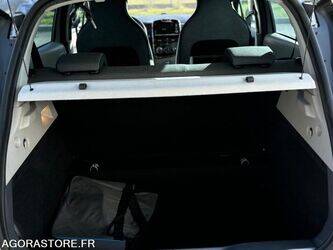 2015-renault-zoe-1450748-47030701