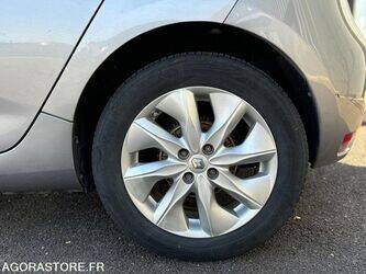 2015-renault-zoe-1450748-47030709