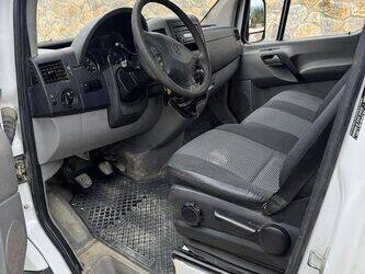 2011-mercedes-benz-sprinter-516-cdi-47030939