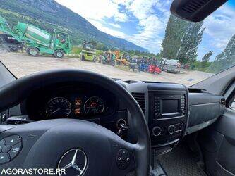 2014-mercedes-benz-sprinter-1450762-47031004