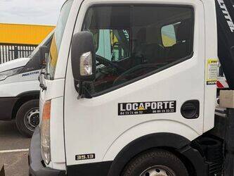 2018-nissan-nt400-1450768-47031190
